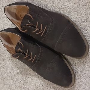 Suede cap toe